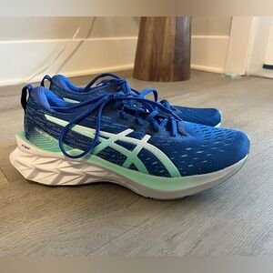 ASICS Women’s NovaBlast 2 Running Shoes
